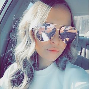 Meet your Posher, Carley